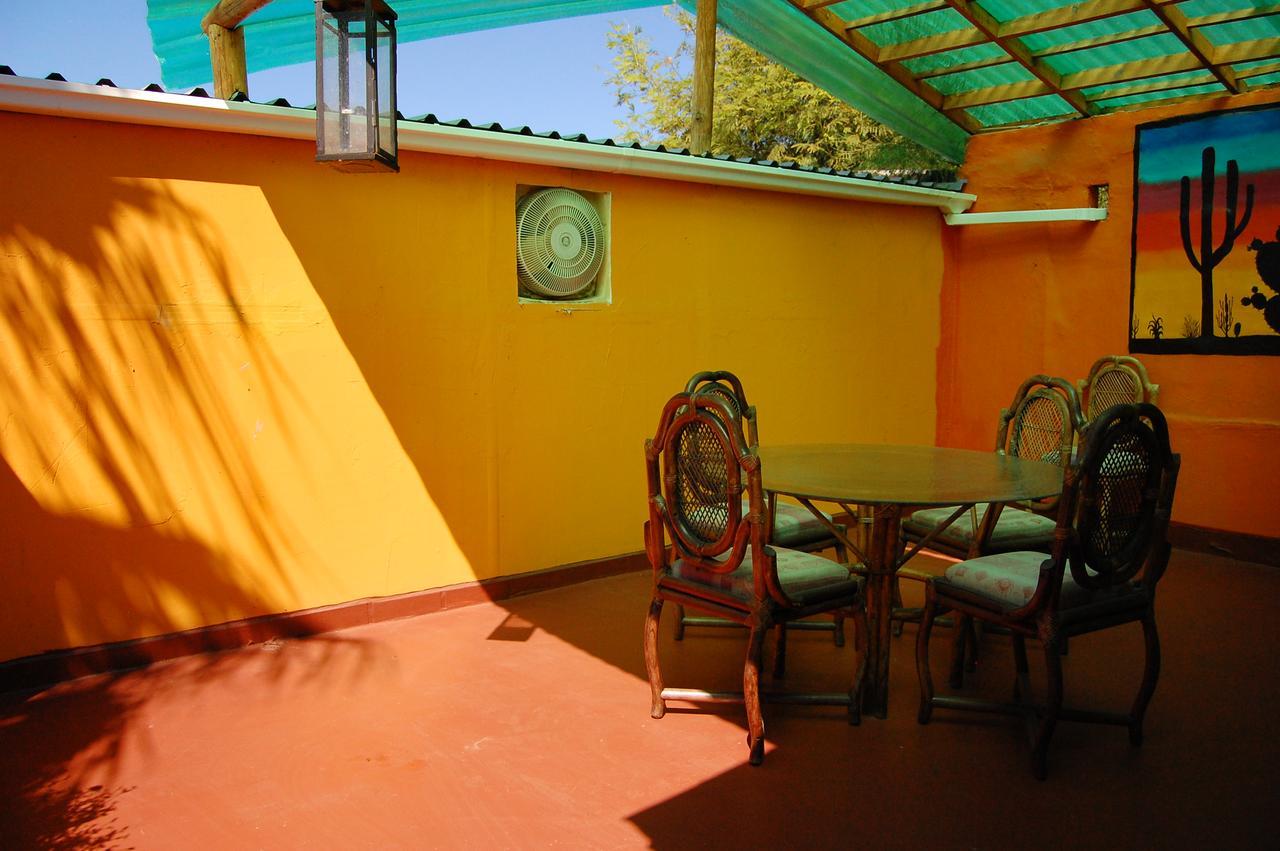 Leo'S Baja Oasis Hotel Ла Пас Екстериор снимка